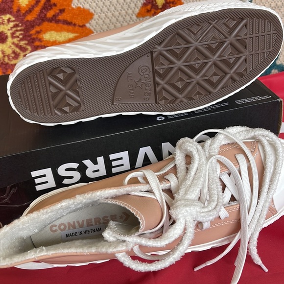 Converse 573073C
CTAS LIFT 2X HI
VACHETTA BEIGE/VINTAGE WHITE
WMNS Platforms - Picture 6 of 16